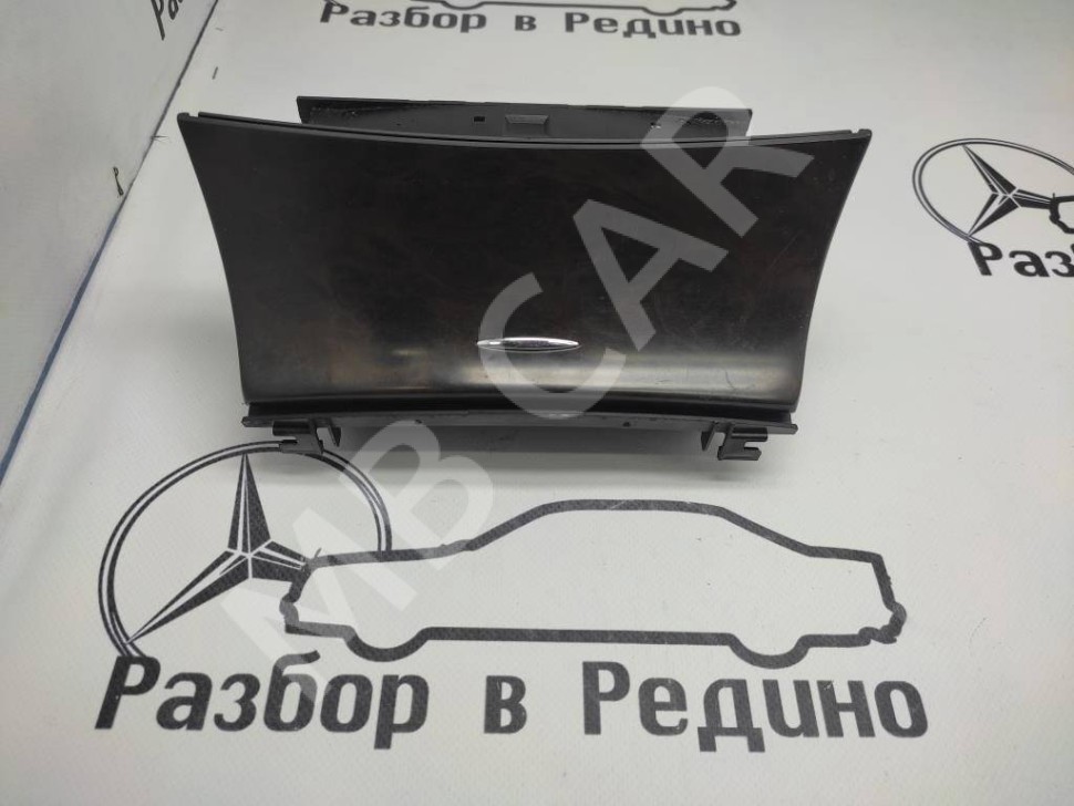 Пепельница MERCEDES-BENZ CLS-класс C219 (2004 - 2008) фото 1 — Разборка Мерседес