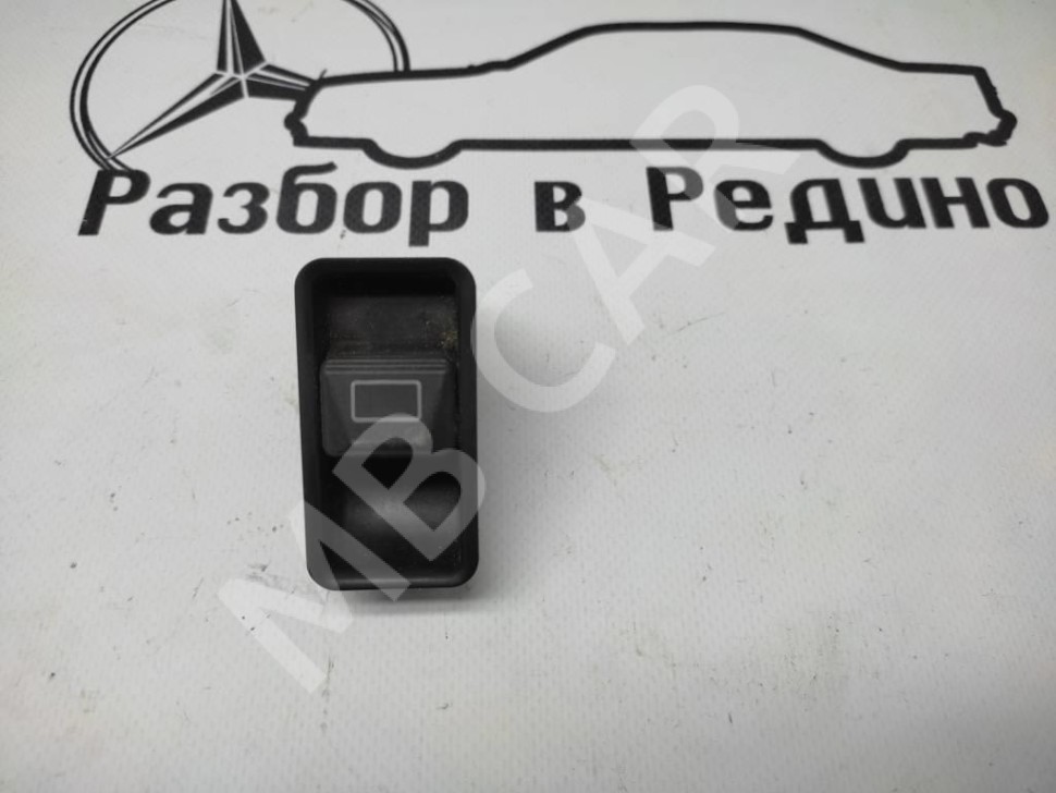 Кнопка сдвижного люка MERCEDES-BENZ W124 W124/S124/C124/A124 (1984 - 1993) фото 1 — Разборка Мерседес