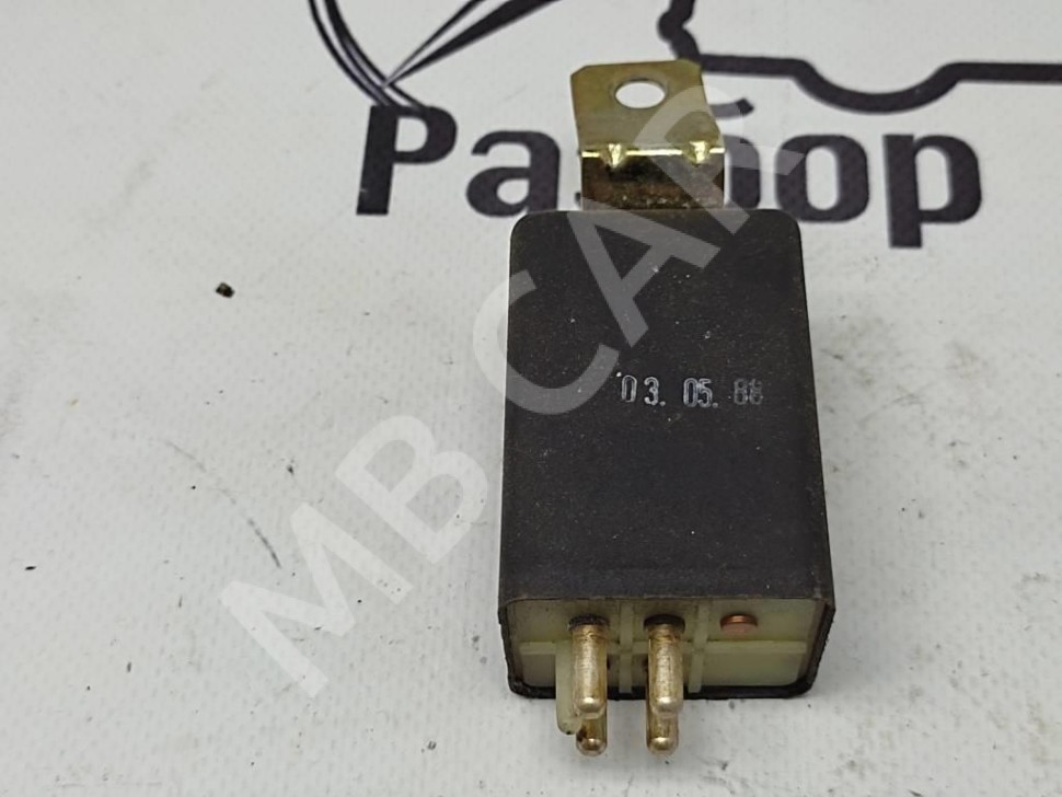 Реле освещения панели приборов MERCEDES-BENZ W124 W124/S124/C124/A124 (1984 - 1993) фото 1 — Разборка Мерседес