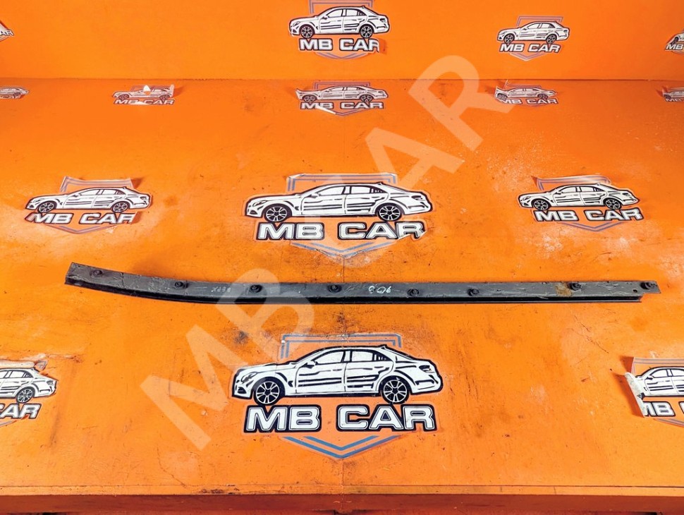 Шина скольжения сдвижной двери MERCEDES-BENZ Sprinter W906 (2006 - 2019) фото 1 &mdash; Разборка Мерседес