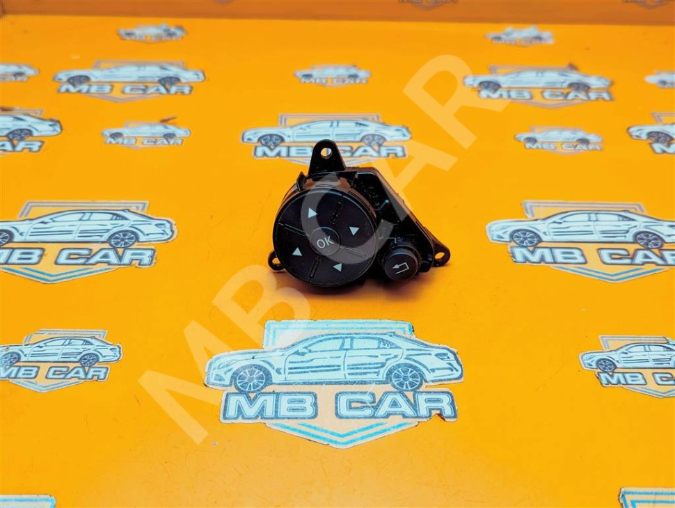 Кнопка на руле MERCEDES-BENZ C-класс W204/S204 (2006 - 2011) фото 1 — Разборка Мерседес