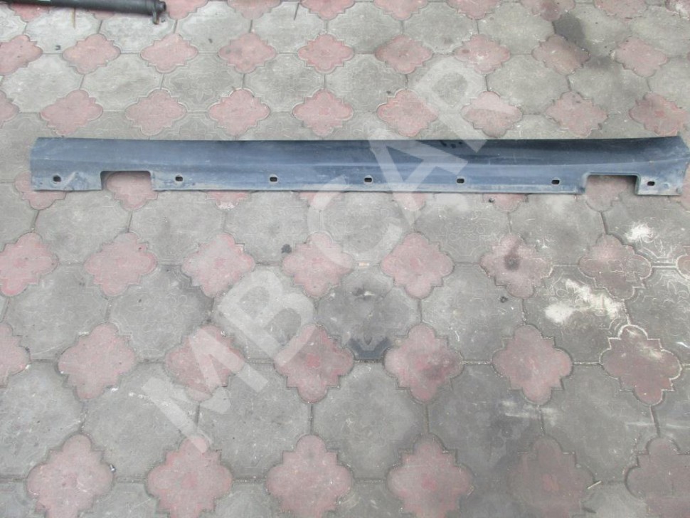 Порог пластиковый левый MERCEDES-BENZ E-класс W212/S212/C207/A207 (2009 - 2013) фото 1 — Разборка Мерседес