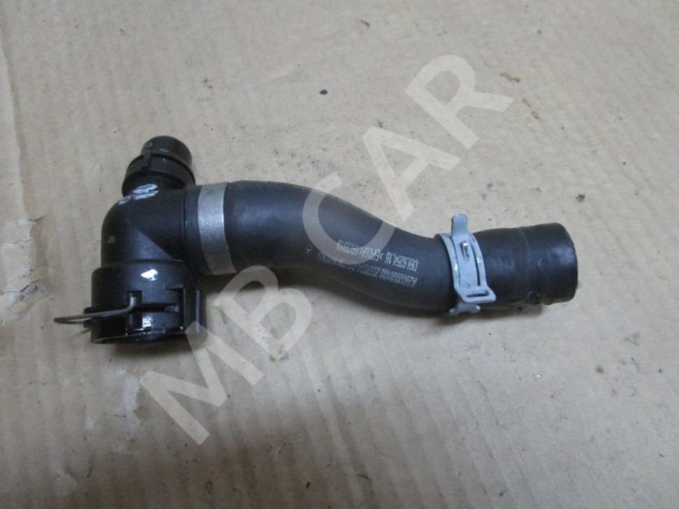 Патрубок ОЖ MERCEDES-BENZ A-класс AMG W177 (2019 - 2023) фото 1 &mdash; Разборка Мерседес