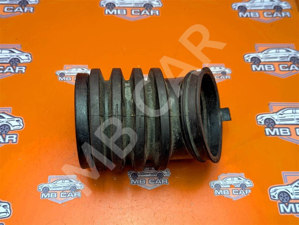 Патрубок воздушный MERCEDES-BENZ E-класс W210/S210 (1995 - 1999) фото 1 — Разборка Мерседес