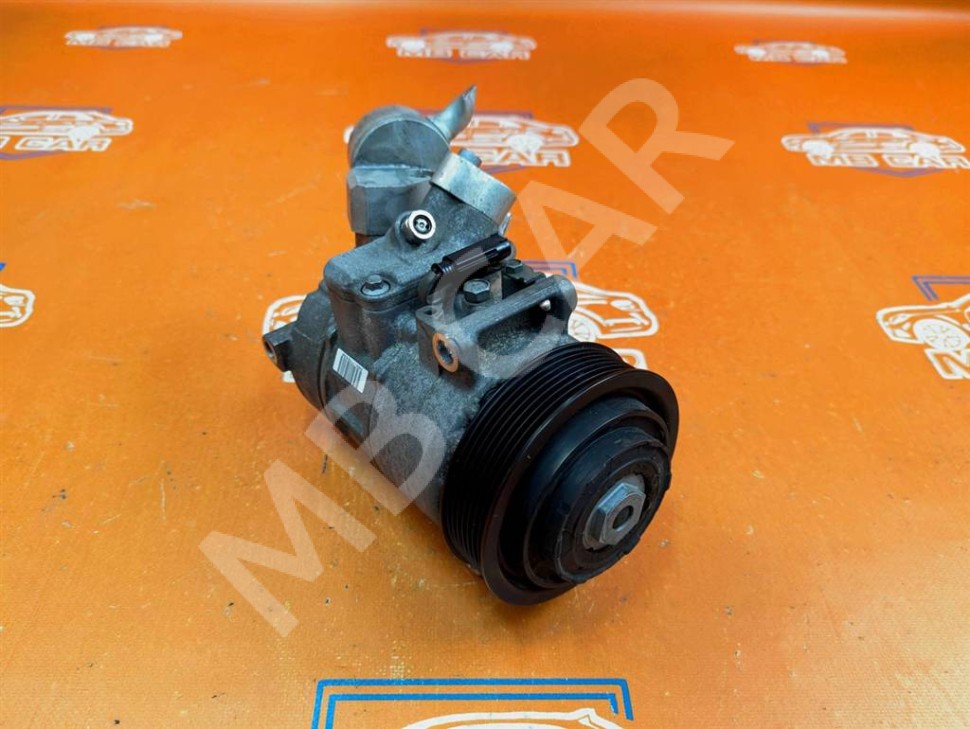 Компрессор кондиционера MERCEDES-BENZ C-класс W204/S204 (2006 - 2011) фото 1 &mdash; Разборка Мерседес