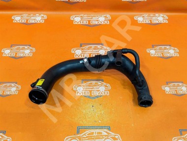 Патрубок воздушный MERCEDES-BENZ C-класс W204/S204 (2006 - 2011) — Разборка Мерседес