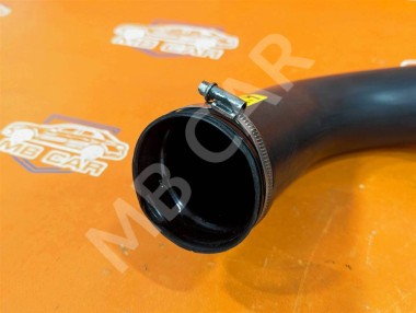 Патрубок воздушный MERCEDES-BENZ C-класс W204/S204 (2006 - 2011) — Разборка Мерседес