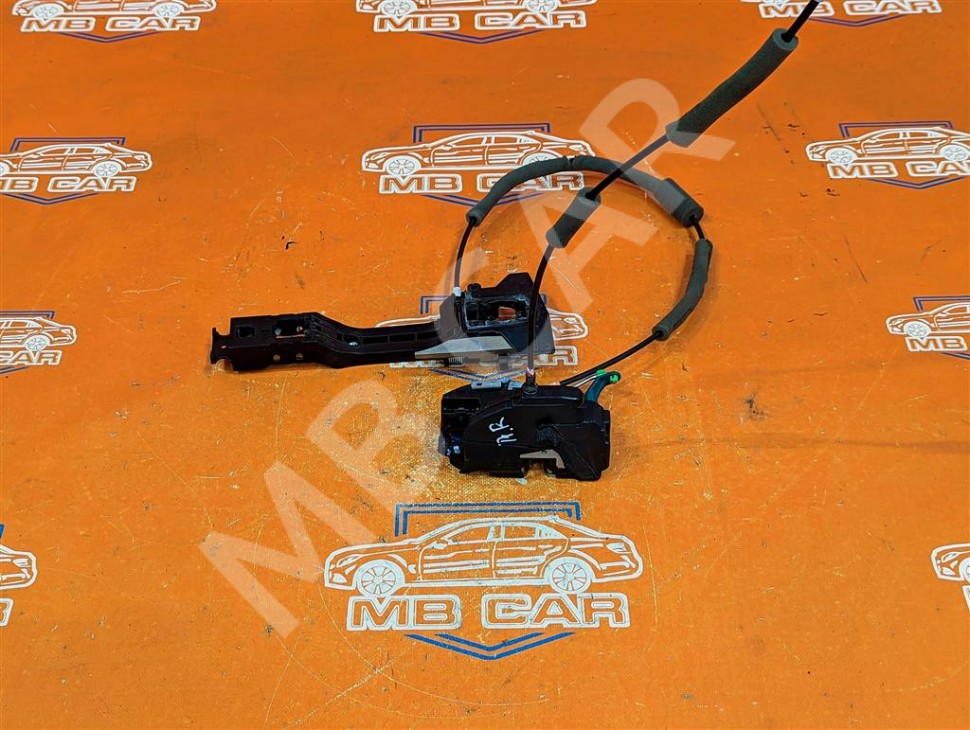 Замок двери передней правой MERCEDES-BENZ X-класс I (2017 - 2020) фото 1 — Разборка Мерседес