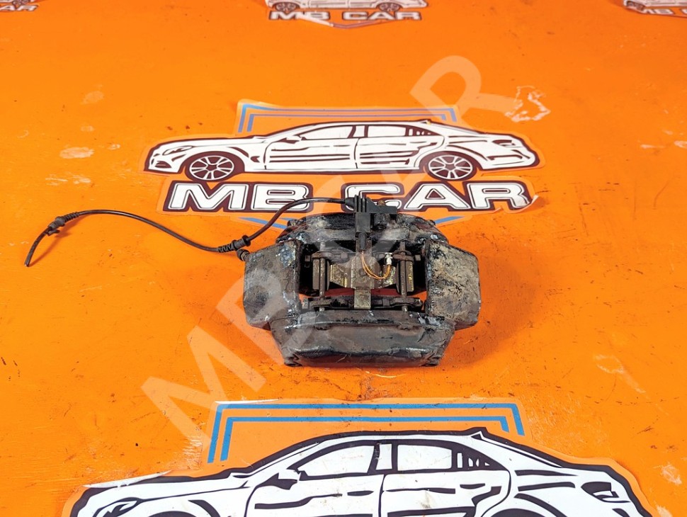 Суппорт передний левый MERCEDES-BENZ S-класс W220 (1998 - 2005) фото 1 &mdash; Разборка Мерседес