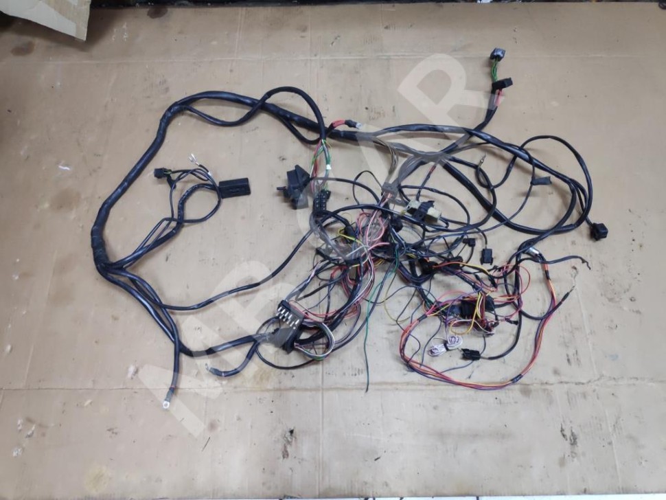 Проводка подкапотная MERCEDES-BENZ E-класс W124/S124/C124/A124 (1984 - 1997) фото 1 — Разборка Мерседес