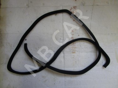 Уплотнитель дверного проема ( на кузове ) MERCEDES-BENZ E-класс W124/S124/C124/A124 (1984 - 1997) — Разборка Мерседес