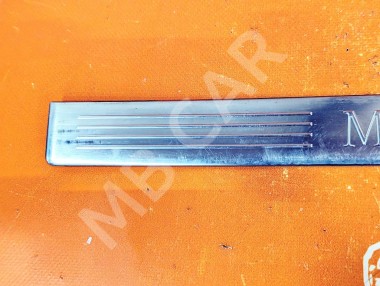 Накладка порога внутренняя MERCEDES-BENZ E-класс W212/S212/C207/A207 (2009 - 2013) — Разборка Мерседес