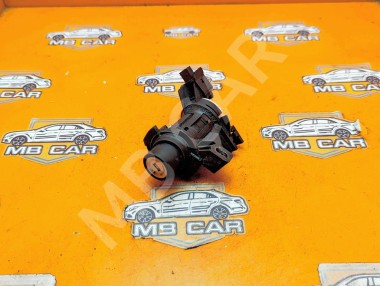 Личинки дверей MERCEDES-BENZ C-класс W204/S204/С204 рестайлинг (2011 - 2015) &mdash; Разборка Мерседес