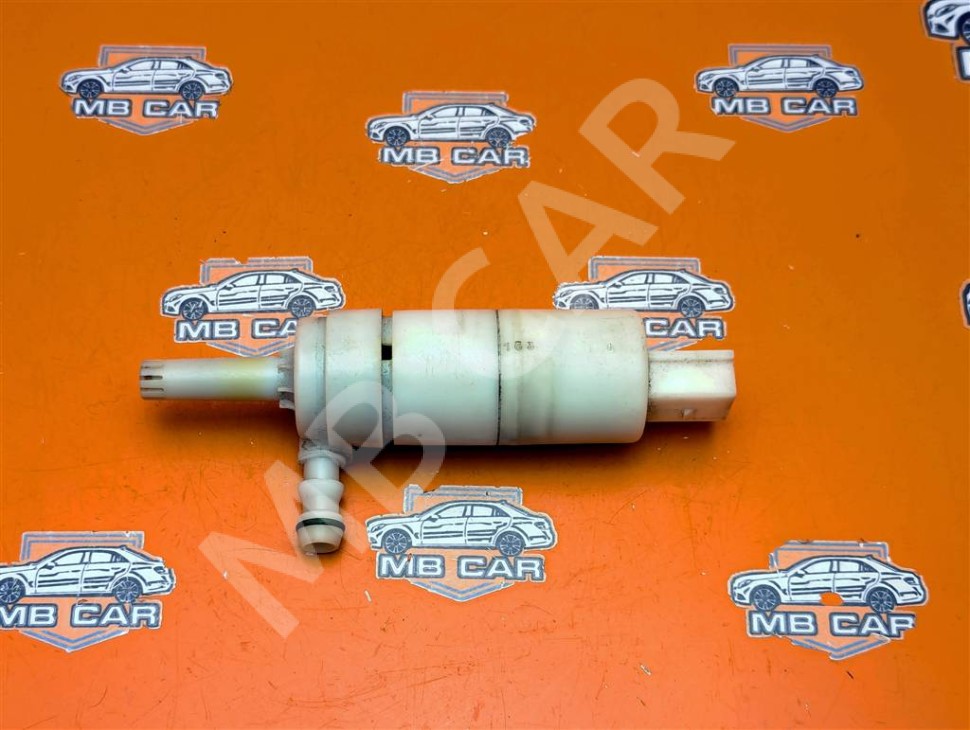 Насос омывателей MERCEDES-BENZ E-класс W210/S210 (1995 - 1999) фото 1 — Разборка Мерседес
