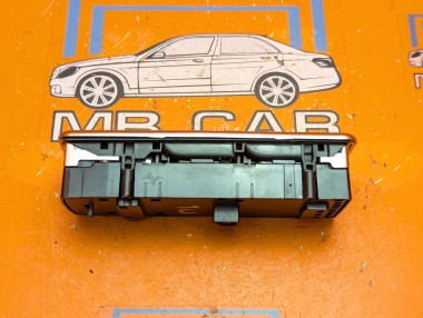 Блок кнопок стеклоподъемников MERCEDES-BENZ C-класс W204/S204/С204 рестайлинг (2011 - 2015) C 180 1.6 7G-Tronic (156 л.с.) &mdash; Разборка Мерседес