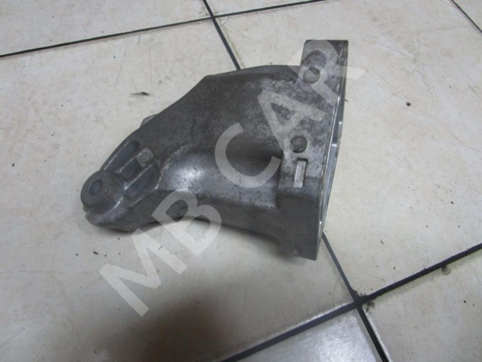 Лапа правая MERCEDES-BENZ CLS-класс C218/X218 рестайлинг (2014 - 2017) фото 1 — Разборка Мерседес