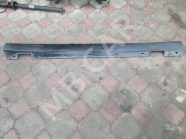 Порог пластиковый правый MERCEDES-BENZ E-класс W212/S212/C207/A207 (2009 - 2013) — Разборка Мерседес