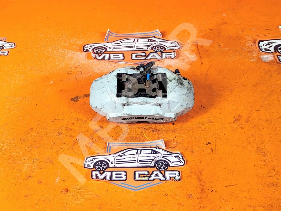 Суппорт передний правый MERCEDES-BENZ C-класс AMG W205/S205/C205/A205 (2014 - 2018) фото 1 &mdash; Разборка Мерседес