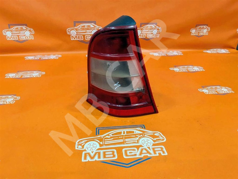Фонарь задний правый MERCEDES-BENZ A-класс W168 рестайлинг (2001 - 2004) фото 1 — Разборка Мерседес