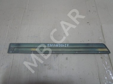 Молдинг двери MERCEDES-BENZ E-класс W210/S210 (1995 - 1999) — Разборка Мерседес