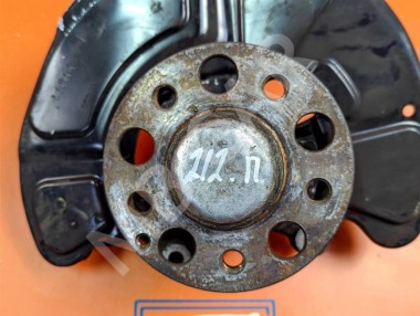 Кулак поворотный передний левый MERCEDES-BENZ E-класс W212/S212/C207/A207 рестайлинг (2013 - 2016) — Разборка Мерседес