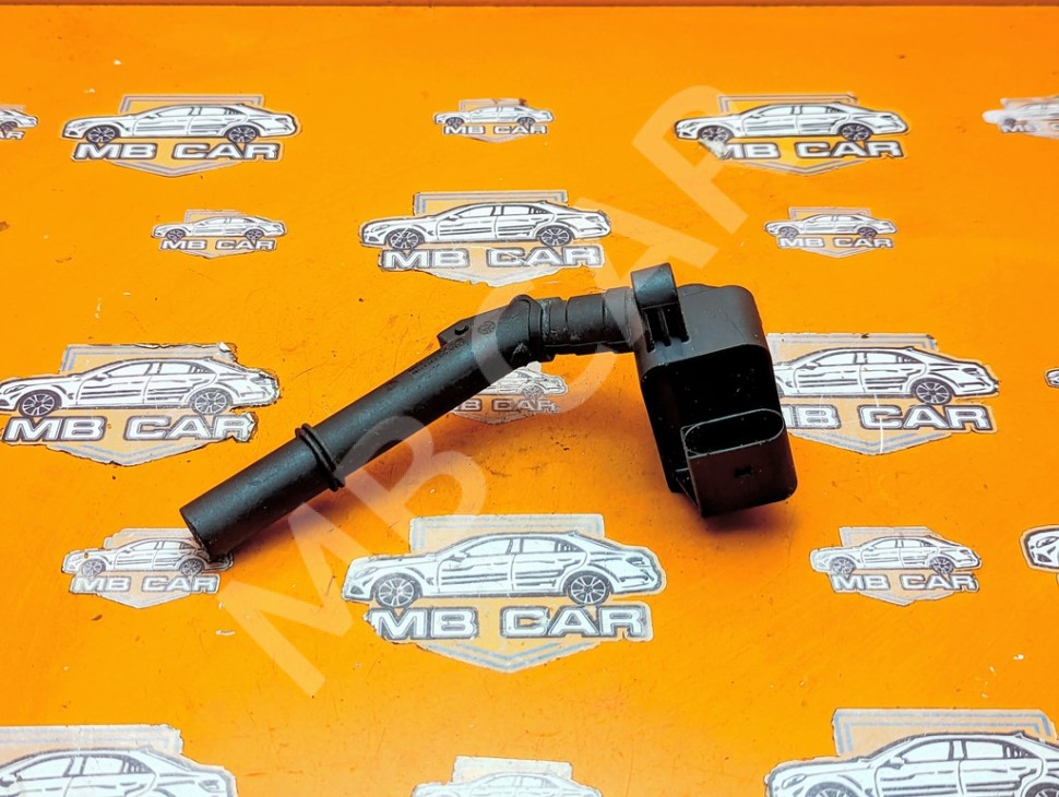 Катушка зажигания MERCEDES-BENZ C-класс W205/S205/C205/A205 рестайлинг (2018 - 2023) фото 1 &mdash; Разборка Мерседес