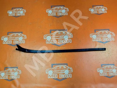 Молдинг лобового стекла MERCEDES-BENZ GL-класс X166 (2012 - 2016) — Разборка Мерседес