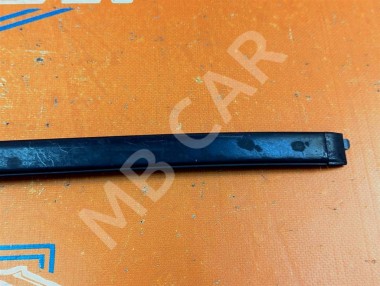 Молдинг лобового стекла MERCEDES-BENZ GL-класс X166 (2012 - 2016) — Разборка Мерседес