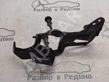 Кронштейн компрессора подвески MERCEDES-BENZ R-класс W251 (2005 - 2007) — Разборка Мерседес