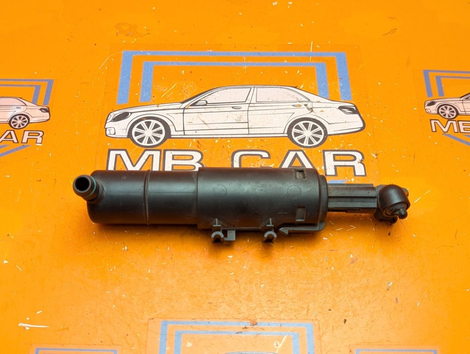 Омыватель фар MERCEDES-BENZ C-класс W204/S204/С204 рестайлинг (2011 - 2015) C 180 1.6 7G-Tronic (156 л.с.) фото 1 &mdash; Разборка Мерседес