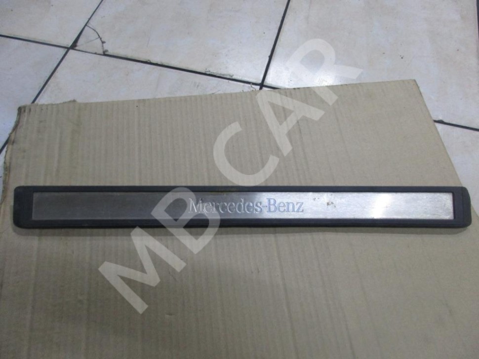Накладка порога внутренняя MERCEDES-BENZ E-класс W211/S211 (2002 - 2006) фото 1 — Разборка Мерседес