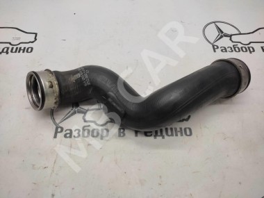 Патрубок интеркулера MERCEDES-BENZ C-класс W203/S203/CL203 (2000 - 2004) — Разборка Мерседес