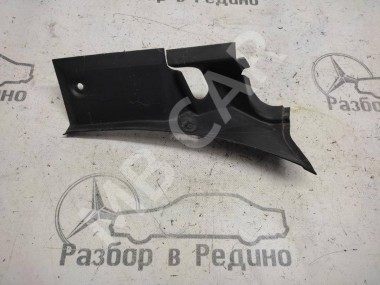 Накладка петли багажника MERCEDES-BENZ R-класс W251 (2005 - 2007) — Разборка Мерседес