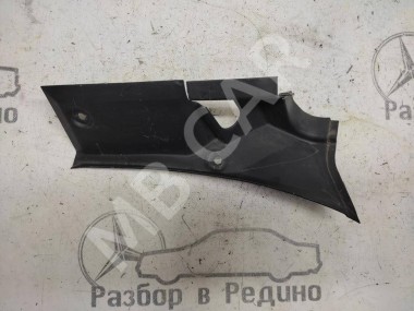 Накладка петли багажника MERCEDES-BENZ R-класс W251 (2005 - 2007) — Разборка Мерседес