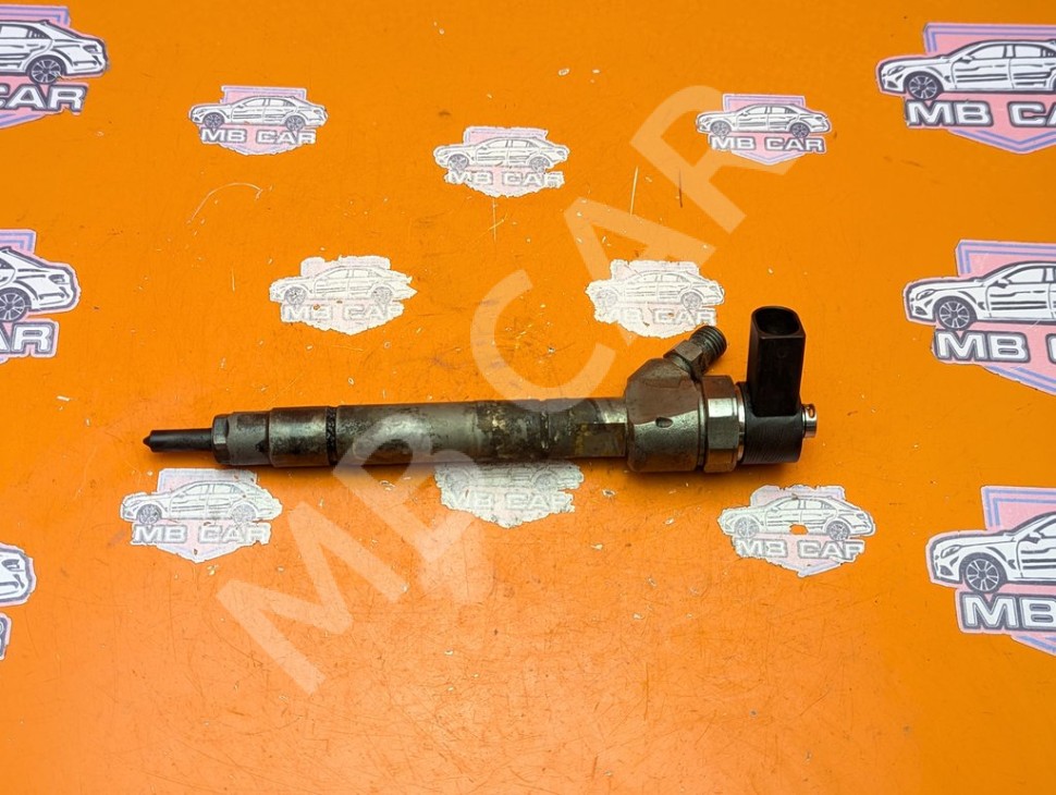 Форсунка ДИЗЕЛЬ MERCEDES-BENZ Sprinter W901-905 (1995 - 2006) фото 1 &mdash; Разборка Мерседес