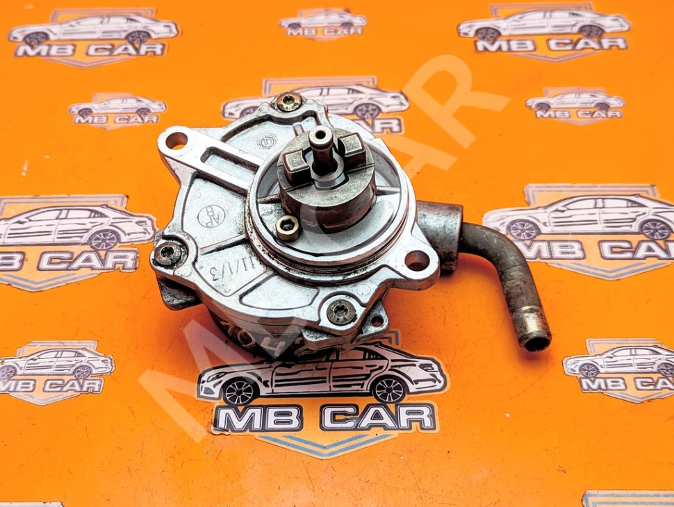 Насос вакуумный MERCEDES-BENZ Vito W638 (1996 - 2003) фото 1 &mdash; Разборка Мерседес