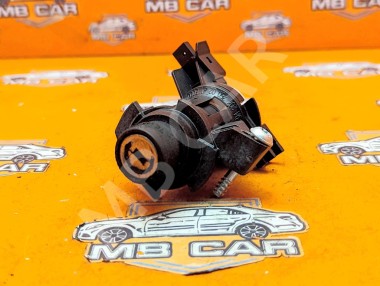 Личинки дверей MERCEDES-BENZ C-класс W204/S204/С204 рестайлинг (2011 - 2015) &mdash; Разборка Мерседес