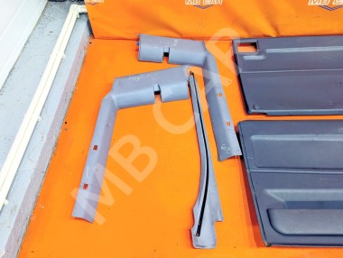 Комплект обшивки MERCEDES-BENZ Vito W638 (1996 - 2003) — Разборка Мерседес