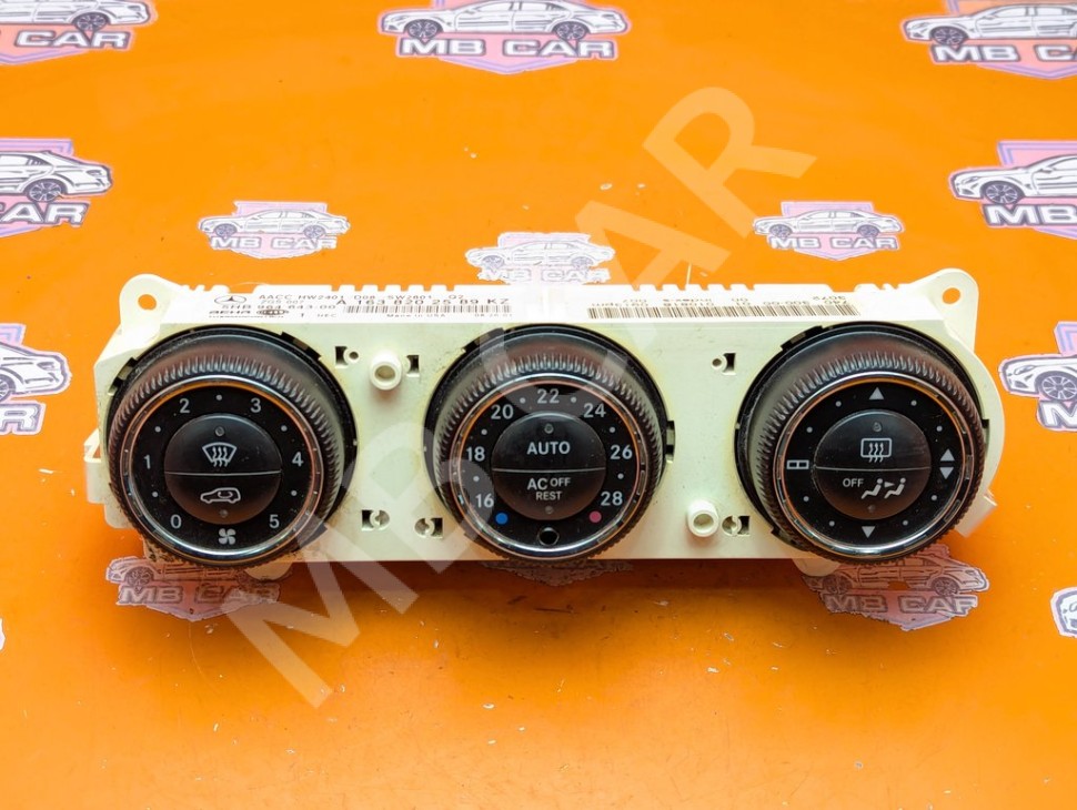Панель управления климатом MERCEDES-BENZ M-класс W163 рестайлинг (2001 - 2005) фото 1 &mdash; Разборка Мерседес