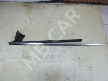 Молдинг стекла двери MERCEDES-BENZ CLS-класс C219 (2004 - 2008) — Разборка Мерседес