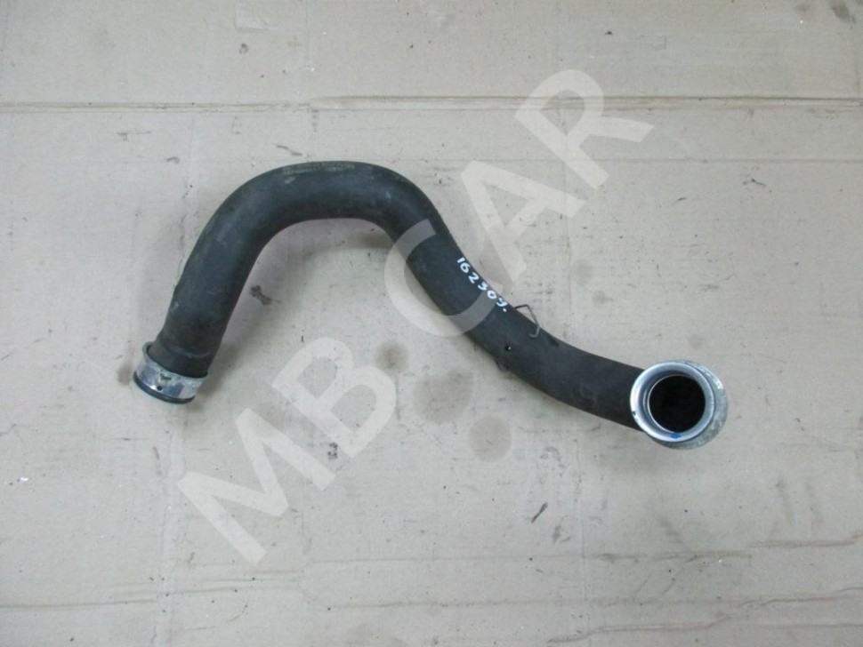 Патрубок радиатора MERCEDES-BENZ E-класс W212/S212/C207/A207 (2009 - 2013) фото 1 — Разборка Мерседес