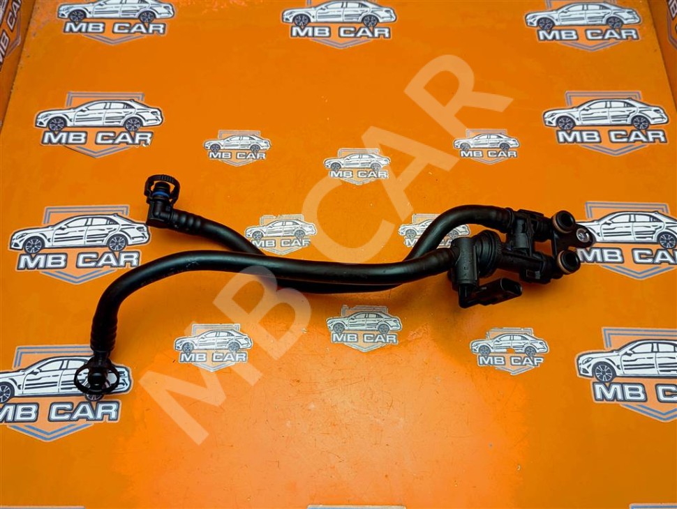 Трубка вентиляции картерных газов MERCEDES-BENZ GLE-класс W166 (2015 - 2018) фото 1 — Разборка Мерседес