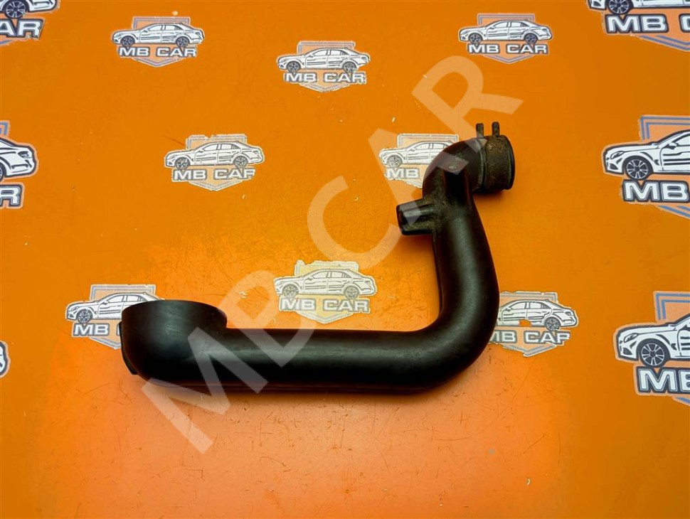 Трубка вентиляции картерных газов MERCEDES-BENZ W124 W124/S124/C124/A124 (1984 - 1993) фото 1 — Разборка Мерседес