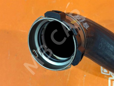 Патрубок интеркулера MERCEDES-BENZ C-класс W204/S204 (2006 - 2011) — Разборка Мерседес