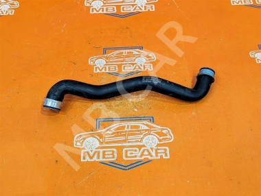 Патрубок радиатора MERCEDES-BENZ C-класс W204/S204 (2006 - 2011) — Разборка Мерседес