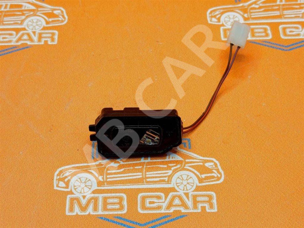 Плафон подсветки MERCEDES-BENZ S-класс AMG W222/C217/A217 (2013 - 2017) фото 1 — Разборка Мерседес