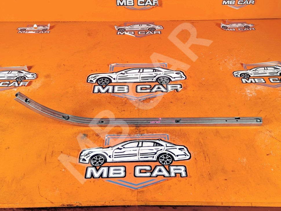 Шина скольжения сдвижной двери MERCEDES-BENZ V-класс W639 (2003 - 2014) фото 1 &mdash; Разборка Мерседес