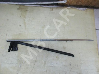Молдинг стекла двери MERCEDES-BENZ CLS-класс C219 (2004 - 2008) — Разборка Мерседес