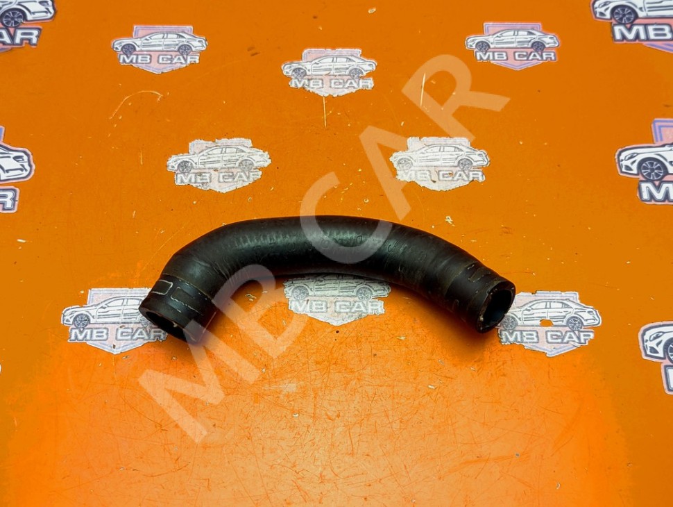 Патрубок ОЖ MERCEDES-BENZ C-класс W204/S204 (2006 - 2011) фото 1 — Разборка Мерседес