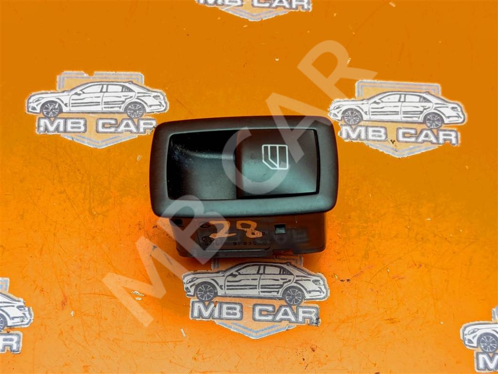 Кнопка стеклоподъемников MERCEDES-BENZ R-класс W251 рестайлинг (2007 - 2010) фото 1 — Разборка Мерседес